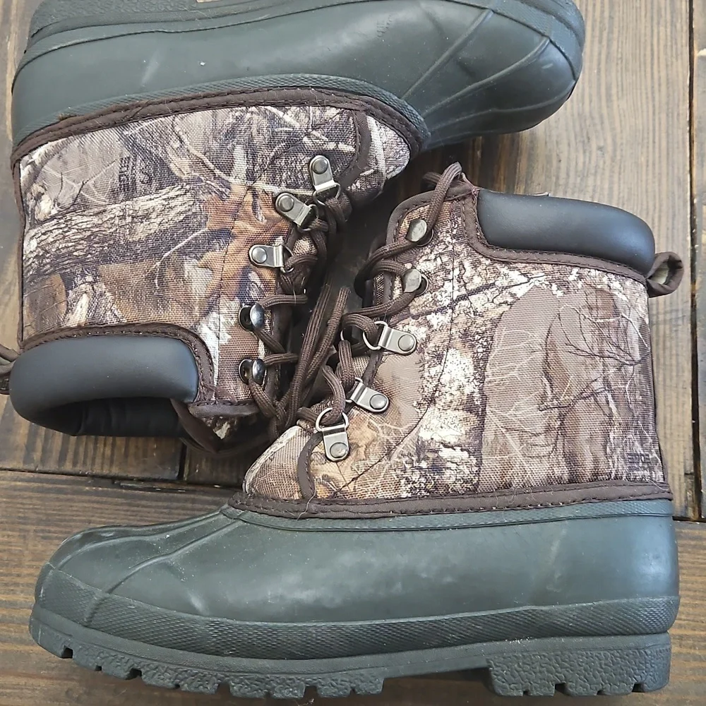 Magellan Camo Duck Boots Size 5Y